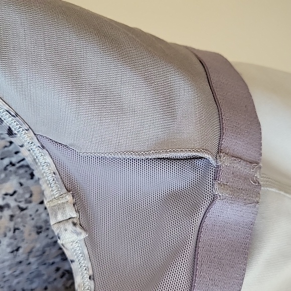Lululemon Athletica Yoga Power Y Tank Silver Gray Size 4 - Picture 10 of 10